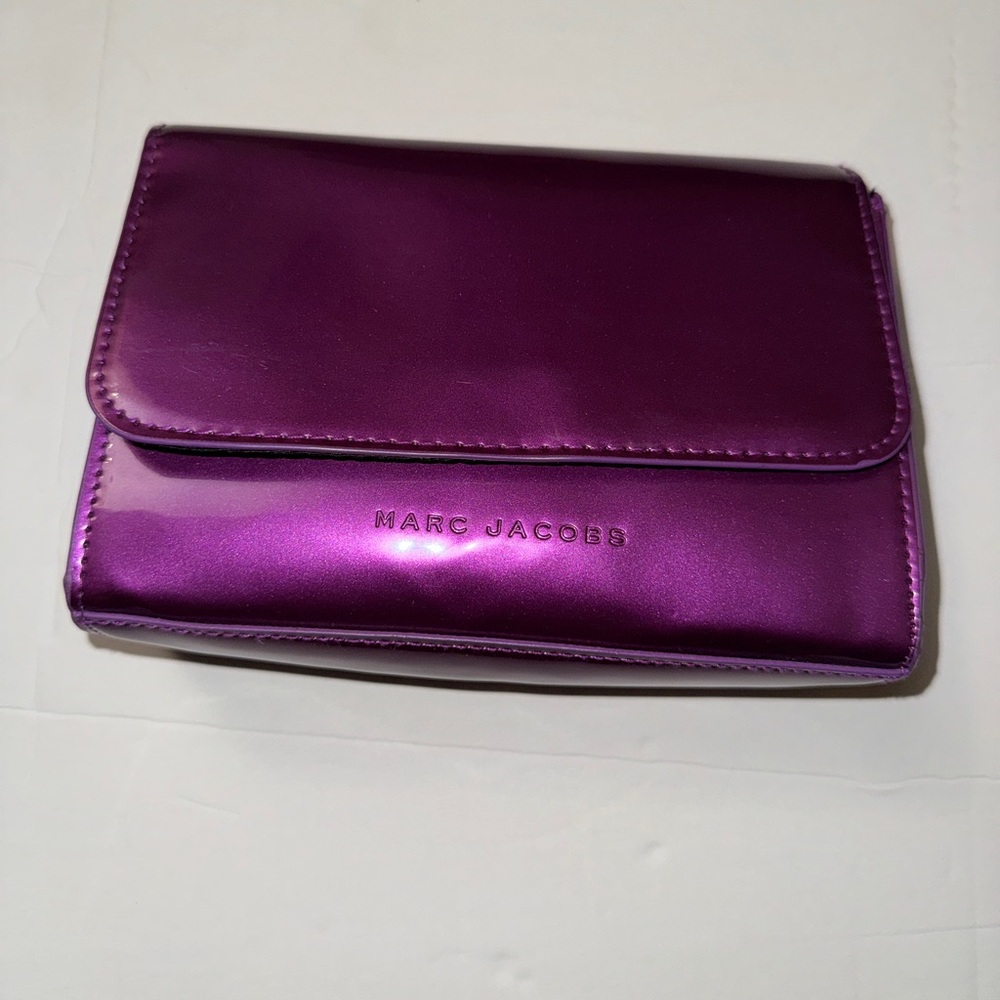 Authen Marc Jacobs Cosmetic Bag w/Lining Glossy Purple & Green. 7x5x2